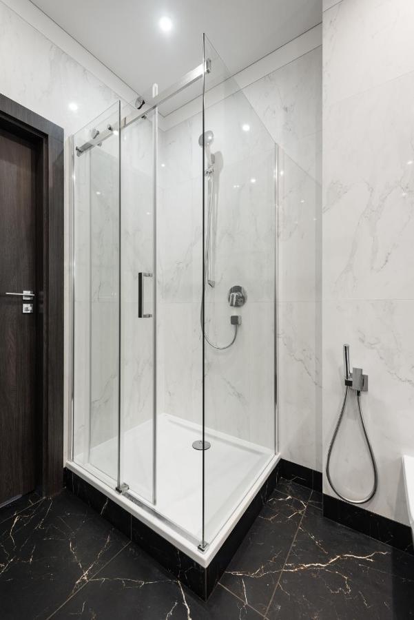 Apartament Flatbook - Center Brabank With Parking Gdańsk